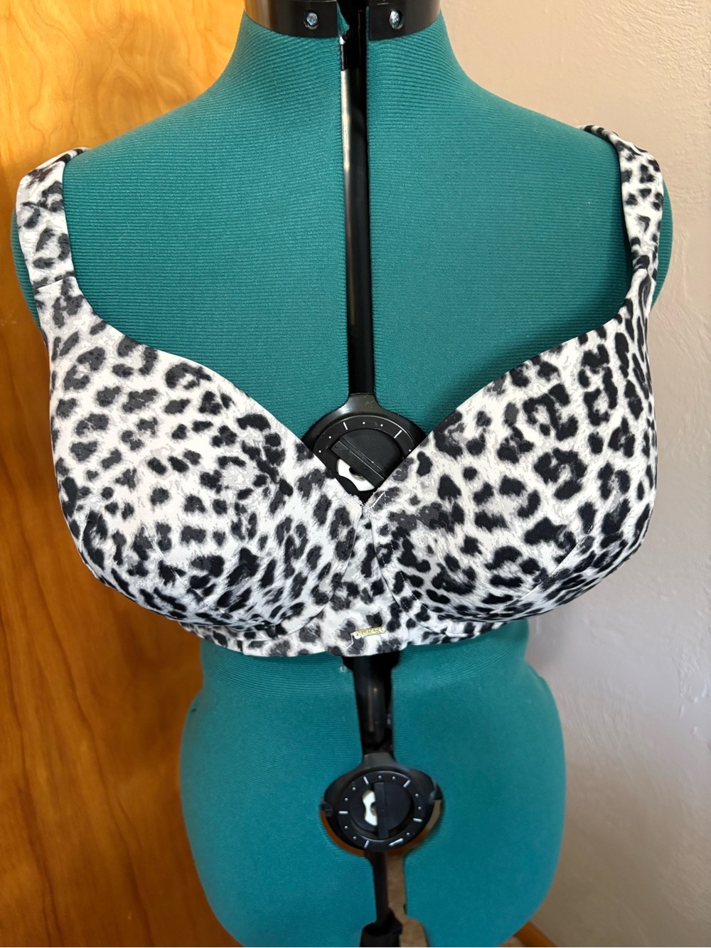 Cacique Black & White Leopard Wireless Bra